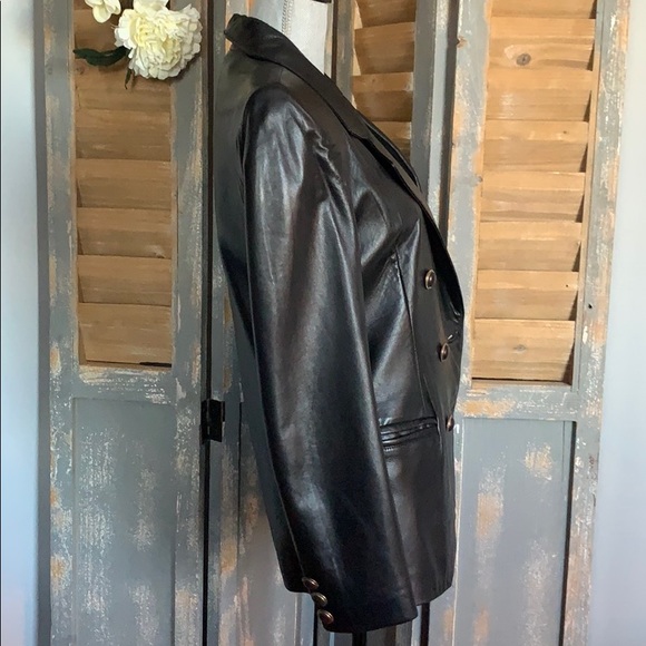 Danier Black fitted dbl breasted leather jacket - Picture 8 of 16